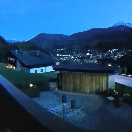 Haus Biechl Mit Blick Auf Burg Hohenwerfen Apartment Pfarrwerfen