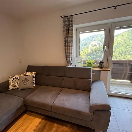 Apartment Haus Biechl Mit Blick Auf Burg Hohenwerfen