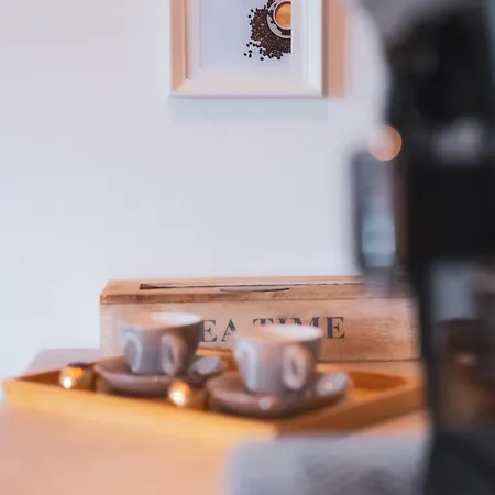 Haus Biechl Mit Blick Auf Burg Hohenwerfen