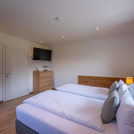 Apartmán Haus Biechl Mit Blick Auf Burg Hohenwerfen Pfarrwerfen