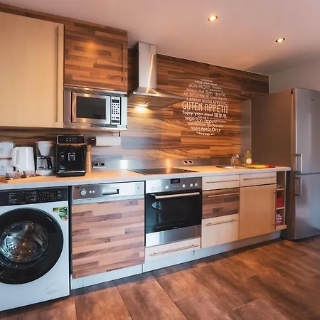 Haus Biechl Mit Blick Auf Burg Hohenwerfen Apartment *