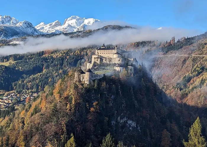 Haus Biechl Mit Blick Auf Burg Hohenwerfen Διαμέρισμα